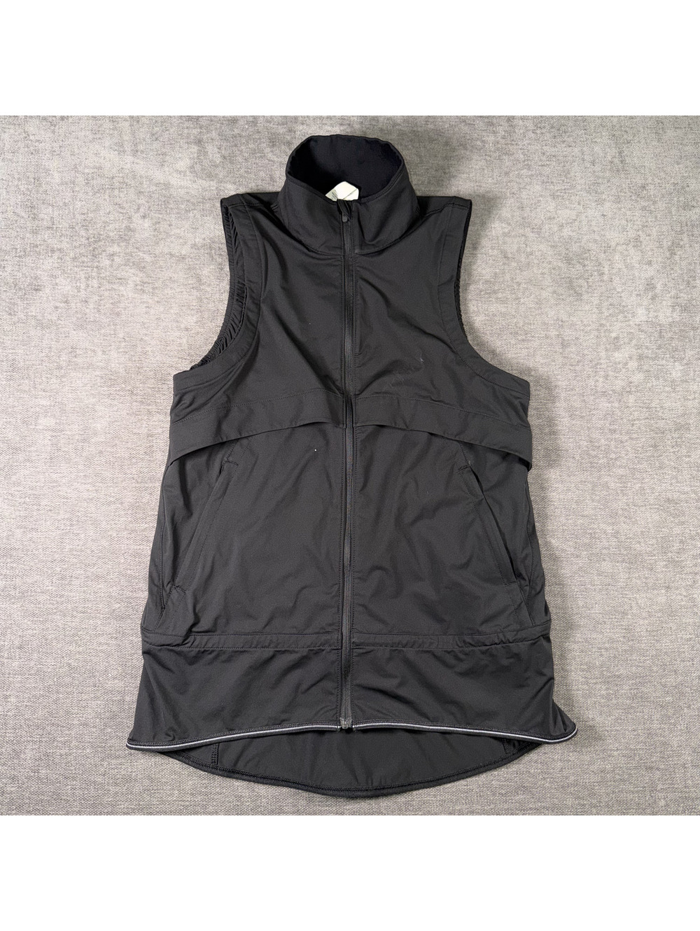 Lululemon Women's Black Sleeveless Vest Size 6